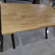 实木面板桌子餐桌，