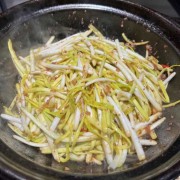 生焗砂锅韭黄