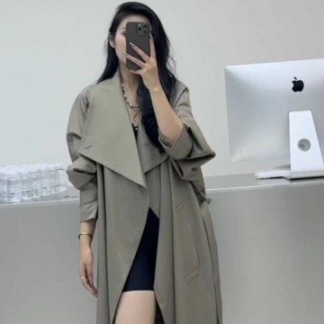风衣版型做工都很好 黑色需要预订