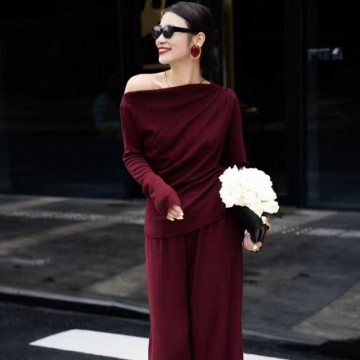 芮纳搭配服装服饰穿搭优雅女性必选