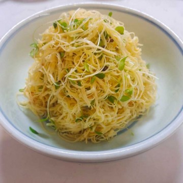 禹州小秦川新推特色美食菜系（香椿苗豆腐丝）