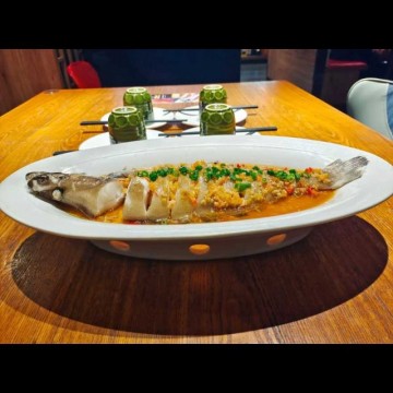 禹州小秦川新推特色美食菜系（黄金酱蒸鲽鱼）