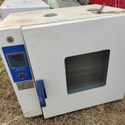 回收出售电热恒温鼓风干燥箱实验室小型烘箱食品烘干机工业灯烤箱