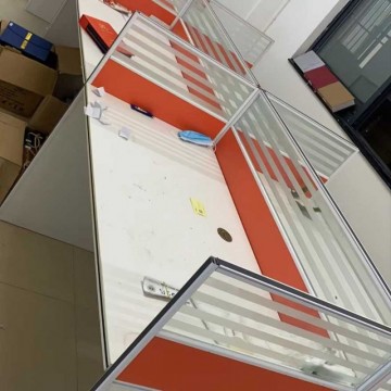 回收铝合金边办公桌椅四人位屏风员工桌简约现代电销卡座隔断工位