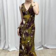 长裙轻盈凉爽尽显女士性感身材2025新款夏装连衣裙子