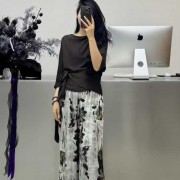 女士黑白花色长裤2025夏款女裤搭配黑色短袖上衣清爽舒适