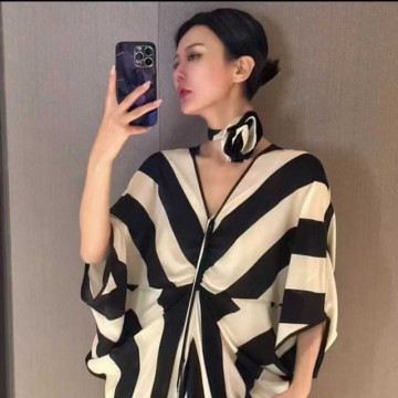 时尚宽松女士连衣裙夏季新款轻奢高档气质大码长裙