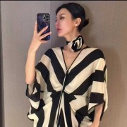 时尚宽松女士连衣裙夏季新款轻奢高档气质大码长裙