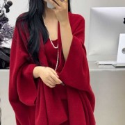 女神范慵懒风宽松外套穿搭显瘦长裙轻盈优雅