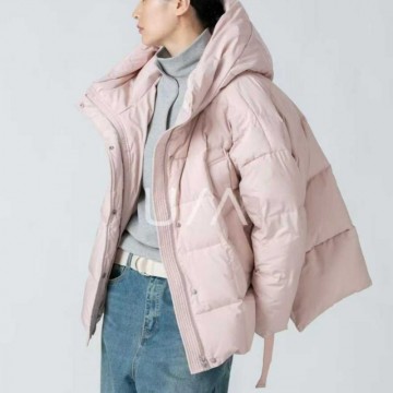 冬季新款女士小款羽绒服轻薄保暖搭配牛仔裤时尚优雅