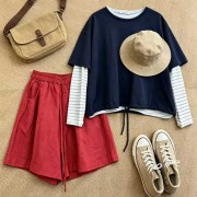 夏季女装搭配设计品牌服饰红色短裙搭配棉质上衣背包帽子运动鞋