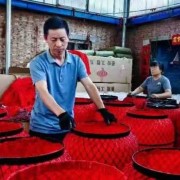 大红灯笼定制加工已经爆单，正在排队为全国商家经销商制作中