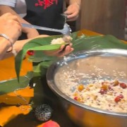 端午粽子蜜枣八宝现包手工粽子糯米粽子新鲜出炉口感很好竹叶清香