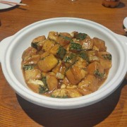葱烧豆腐软嫩入味特色美食