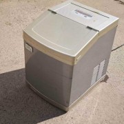 AP-25BT家用制冰机雪利多制冰机家用办公室用小型方冰机